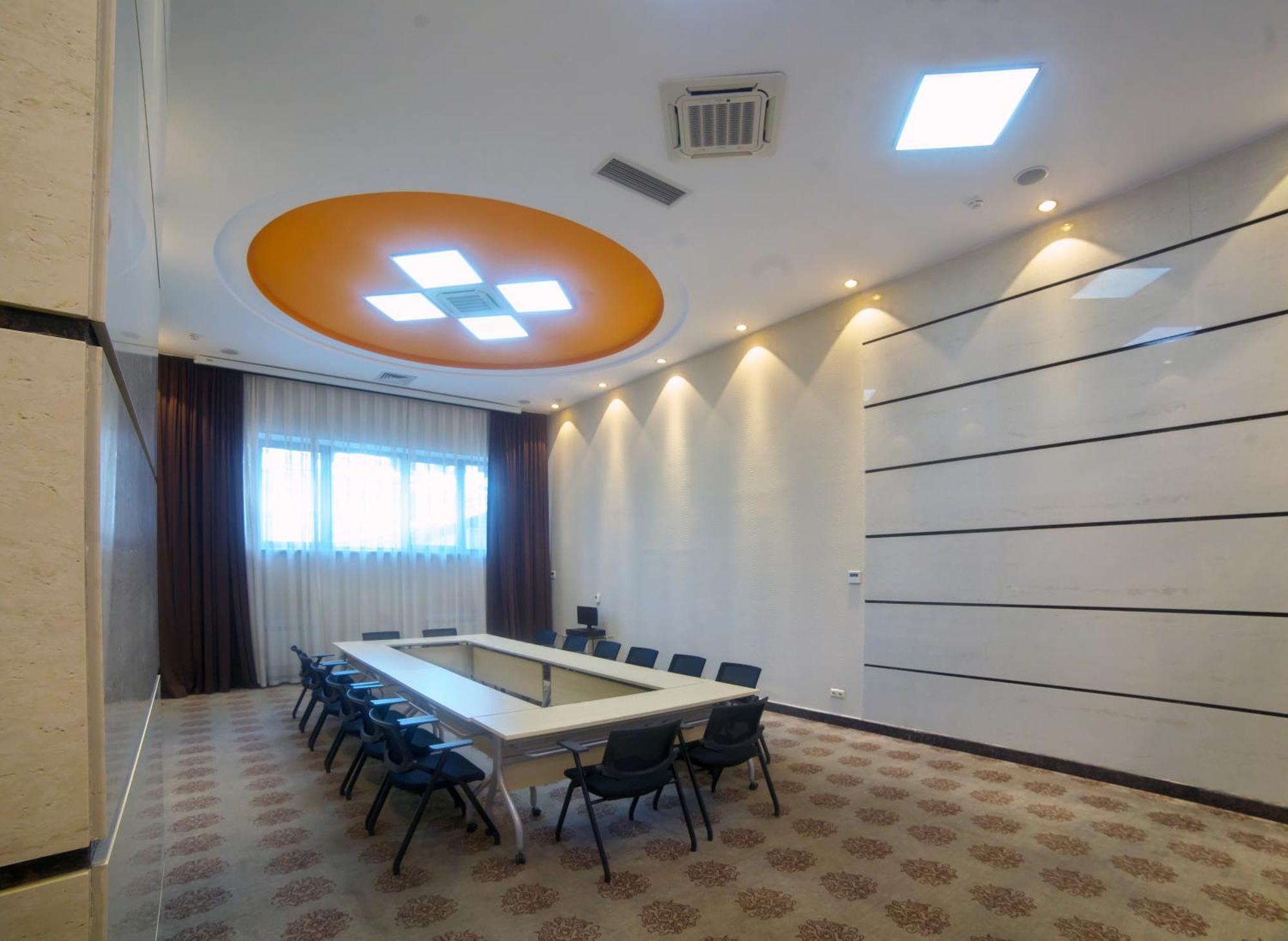 Grand Voyage Hotel Almaty Bagian luar foto