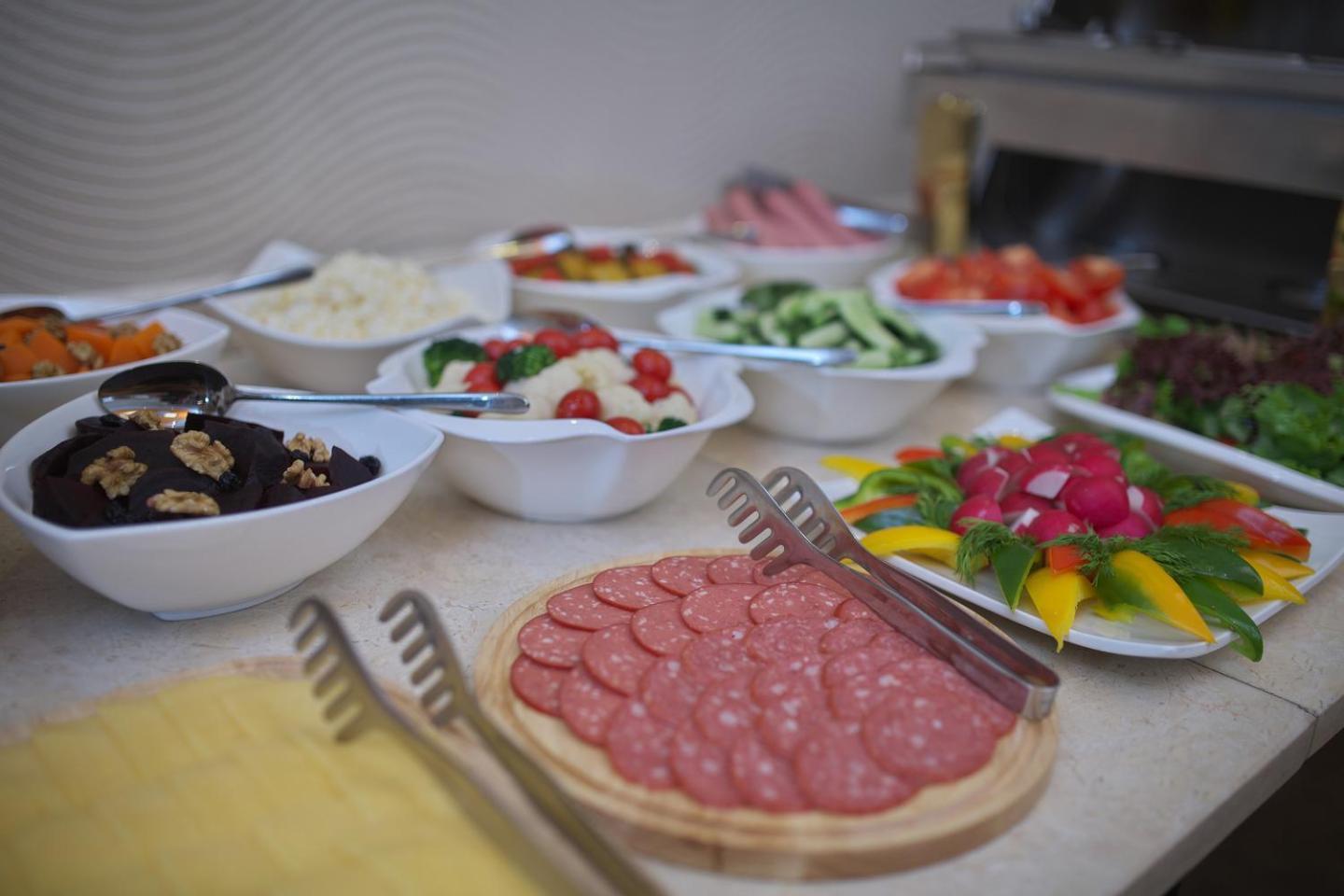 Grand Voyage Hotel Almaty Bagian luar foto